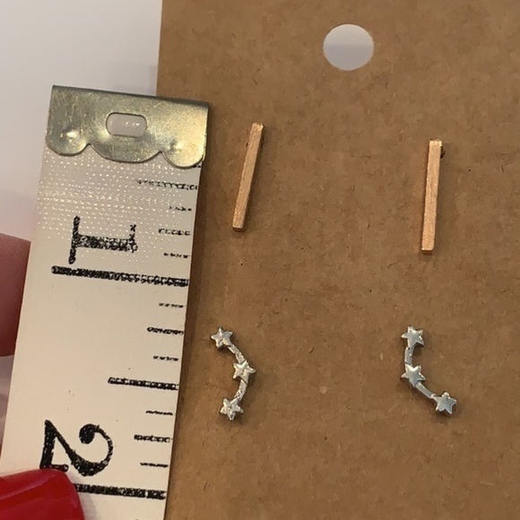 💐5/25 3 pair small delicate pink crystal bar stud - Picture 6 of 8